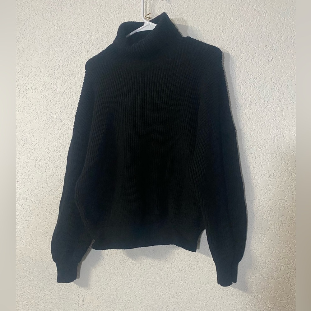Zara Women’s turtleneck ribbed Black sweater size M